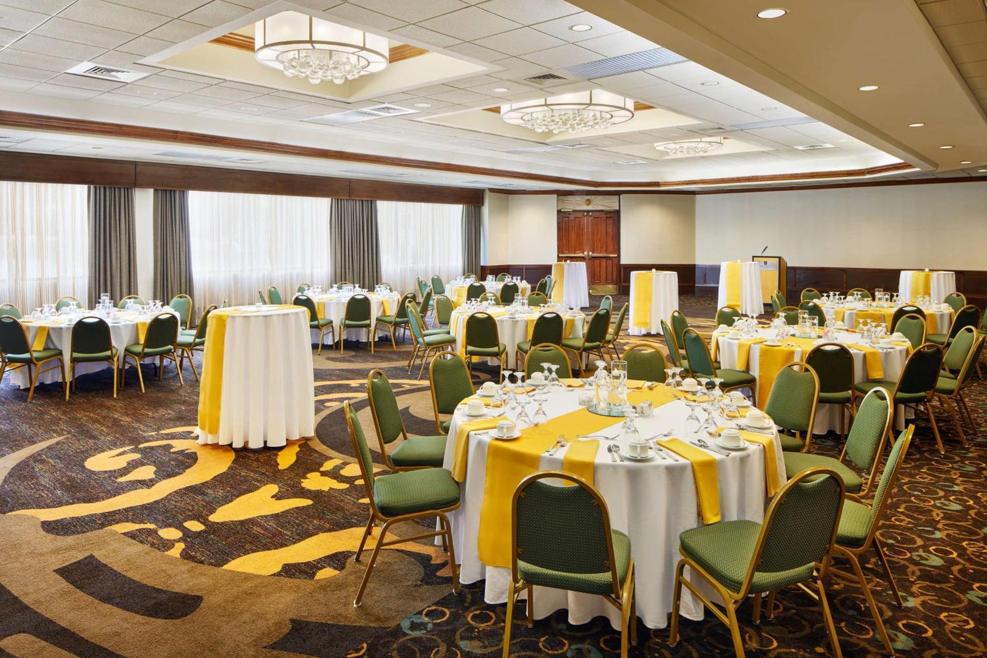 Embassy Suites By Hilton Greensboro Airport Exterior foto