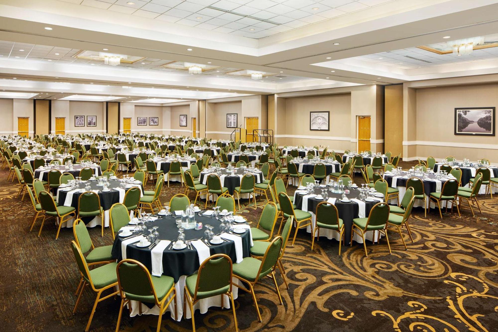 Embassy Suites By Hilton Greensboro Airport Exterior foto