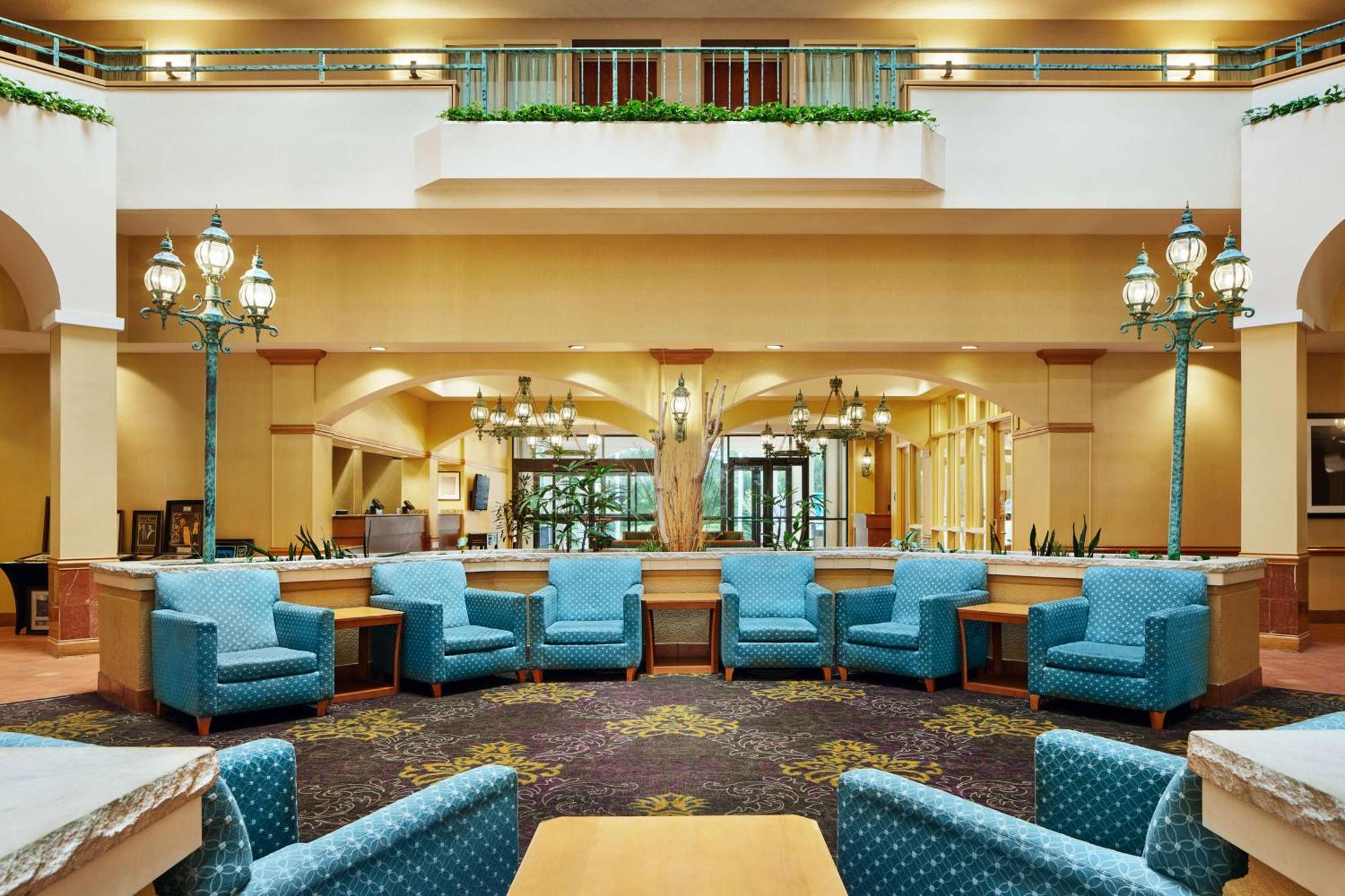 Embassy Suites By Hilton Greensboro Airport Exterior foto