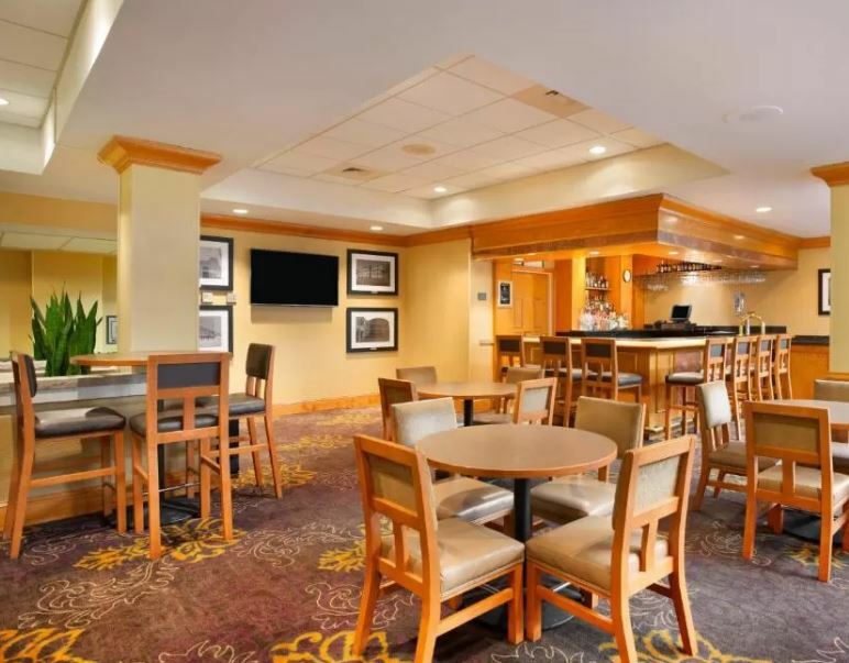 Embassy Suites By Hilton Greensboro Airport Exterior foto